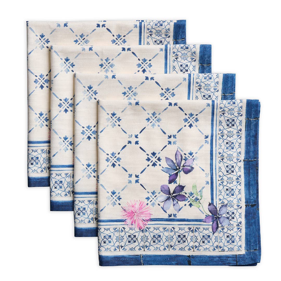 Set of 4 Napkins. 100% cotton. Blue Floral design.